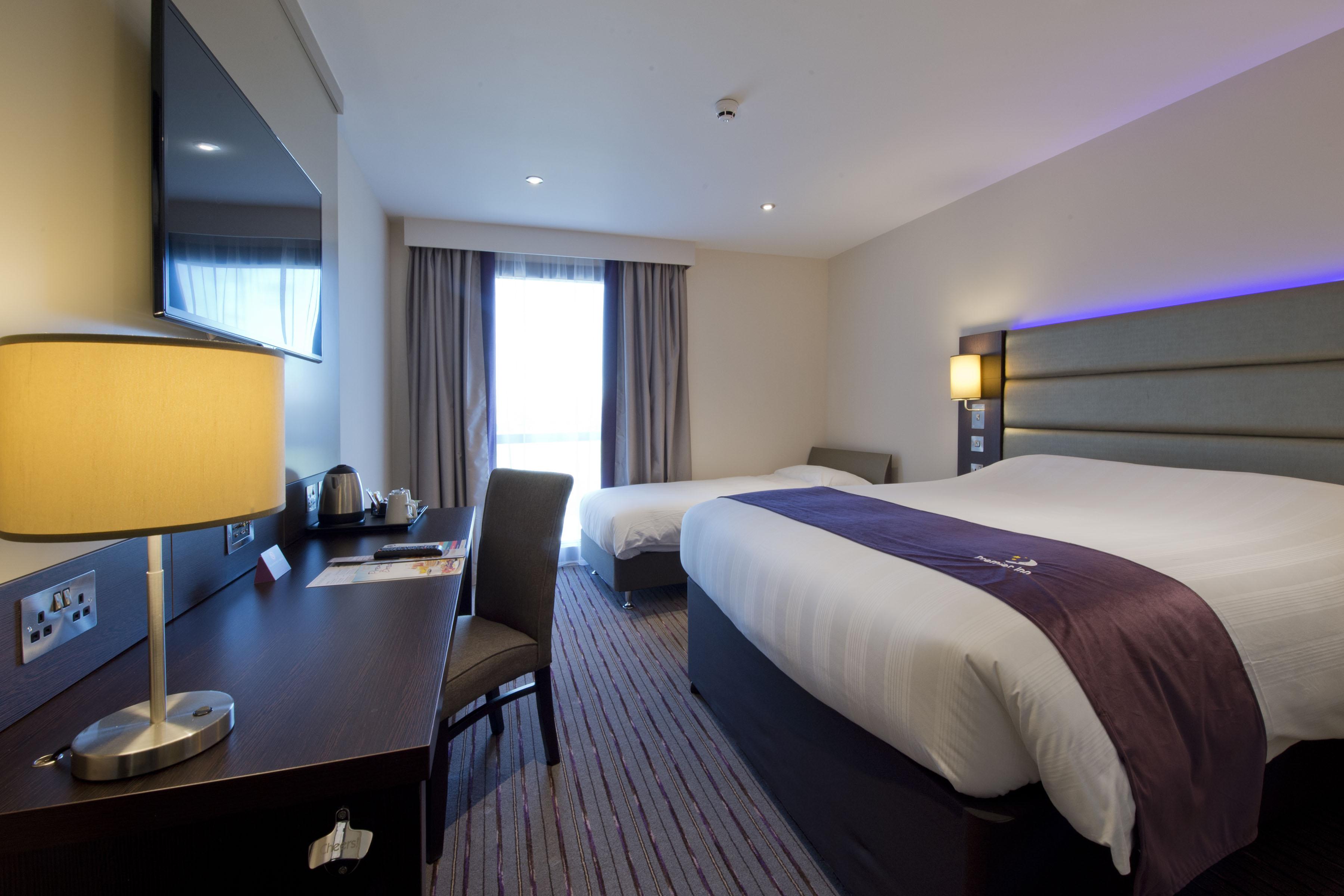 Premier Inn London Tolworth Кінгстон-на-Темзі Екстер'єр фото