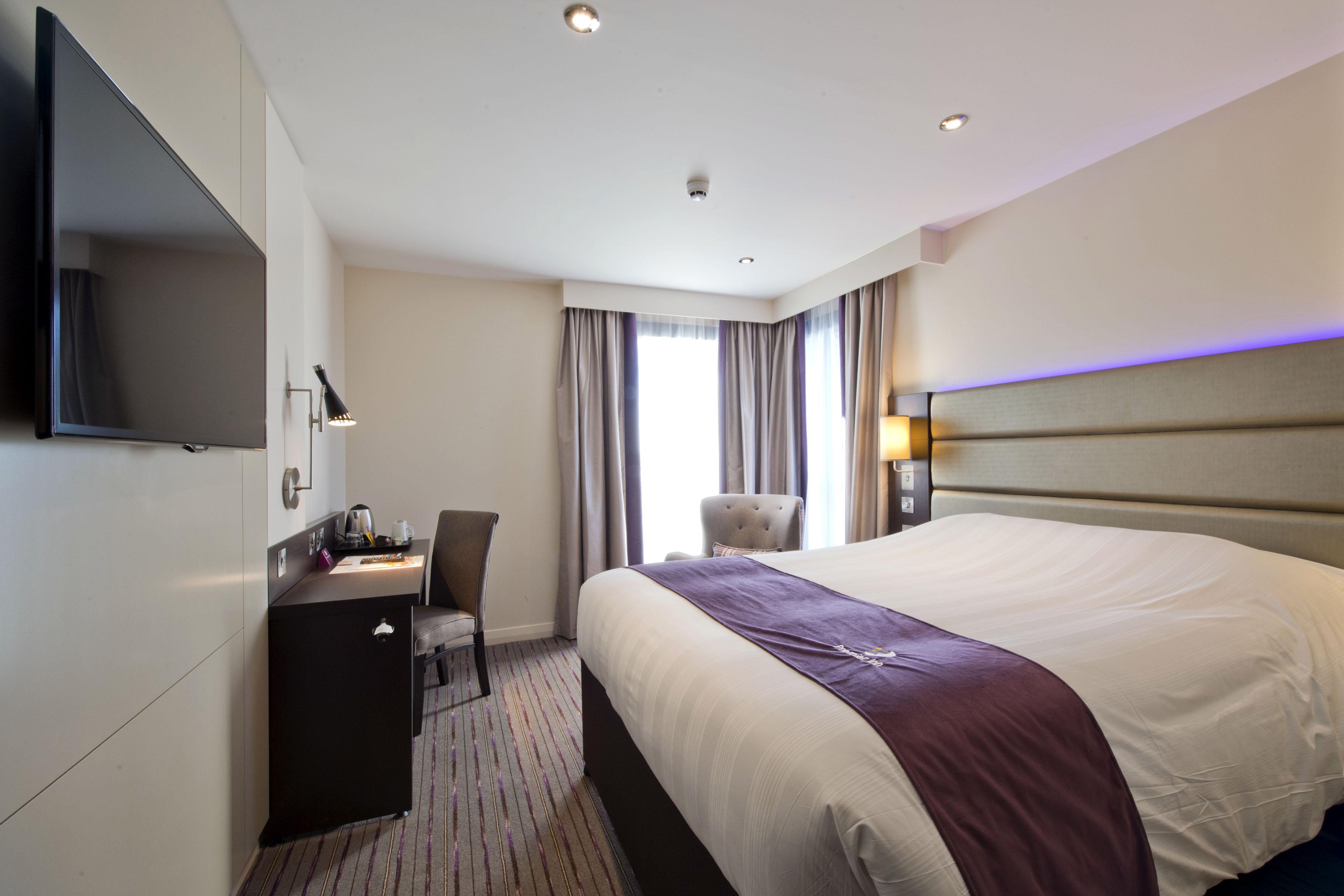 Premier Inn London Tolworth Кінгстон-на-Темзі Екстер'єр фото